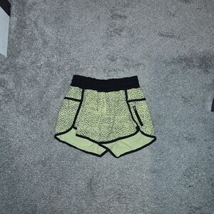 Lululemon Tracker Short III Size 4